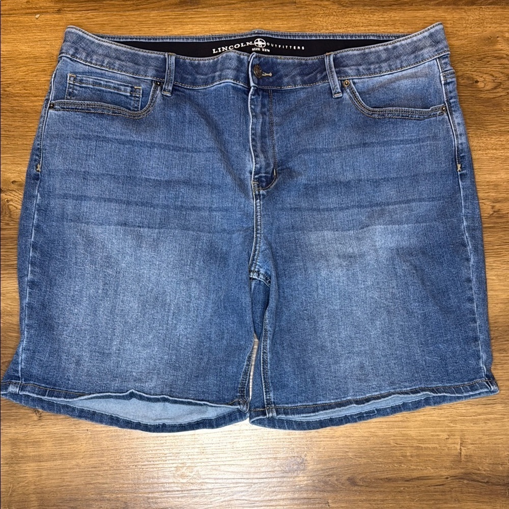 Lincoln Outfitters Reg Wash Stretch Women’s 22W Faded Denim Shorts 8.5” Inseam